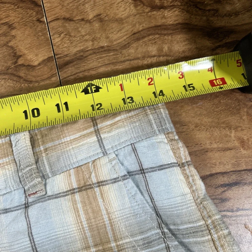 Tommy Bahama Relax Shorts Men's 28 Plaid 100% Linen Breathable Summer Resort